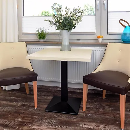 Mittendrin In 아파트 벤세르시엘